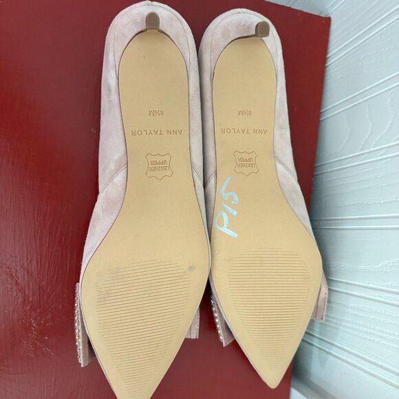Ann Taylor D'Orsay Suede Crystal Accent Bow Pump, 2 " heels, size 8.5 M - Picture 7 of 8